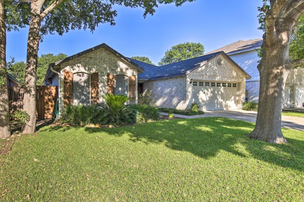 Peaceful San Antonio Oasis With Private Pool And Grill Villa Exterior foto
